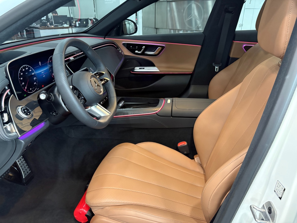 Mercedes-Benz E-Class, 2025 — фото 10 из 12