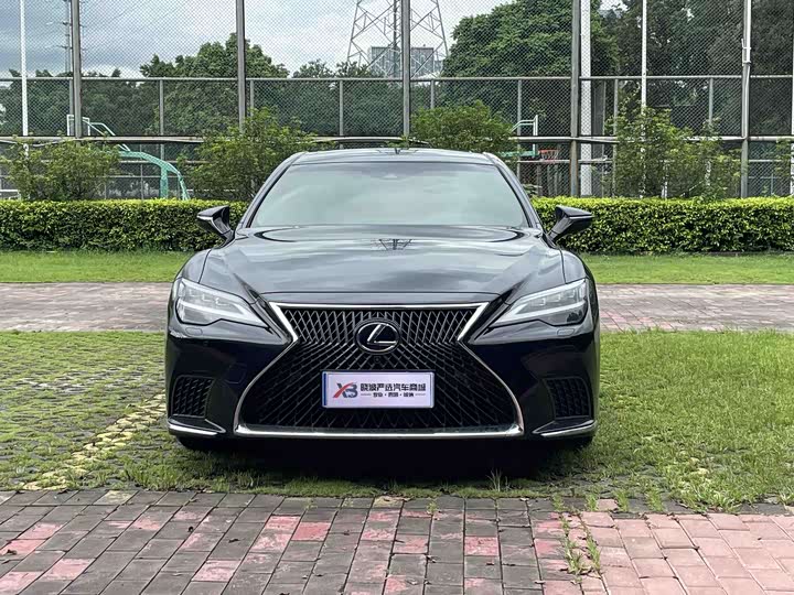 Lexus LS, 2021 — фото 2 из 9
