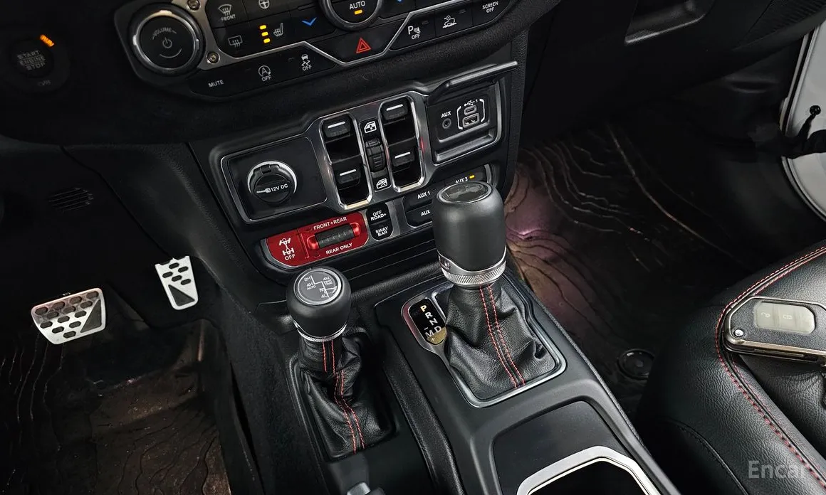 Jeep Wrangler, 2023 — фото 9 из 12