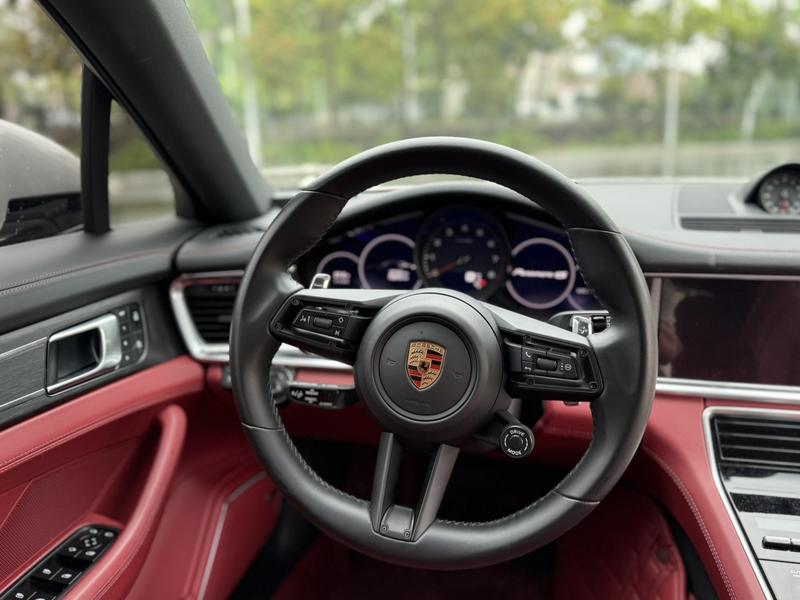 Porsche Panamera, 2023 — фото 9 из 11