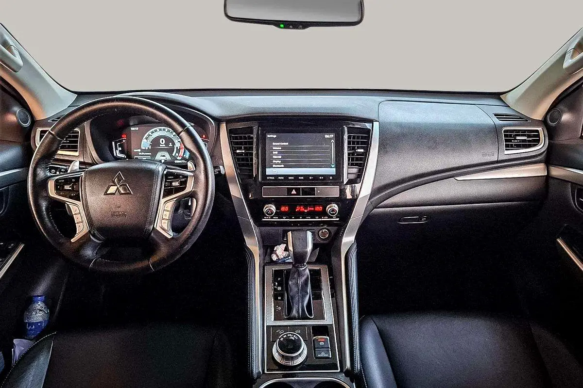 Mitsubishi Montero Sport, 2023 — фото 9 из 10