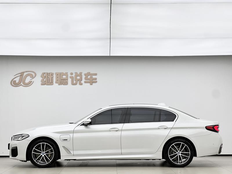 BMW 5 Series Hybrid, 2022 — фото 3 из 12