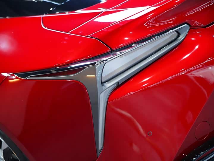 Lexus LC, 2021 — фото 7 из 9