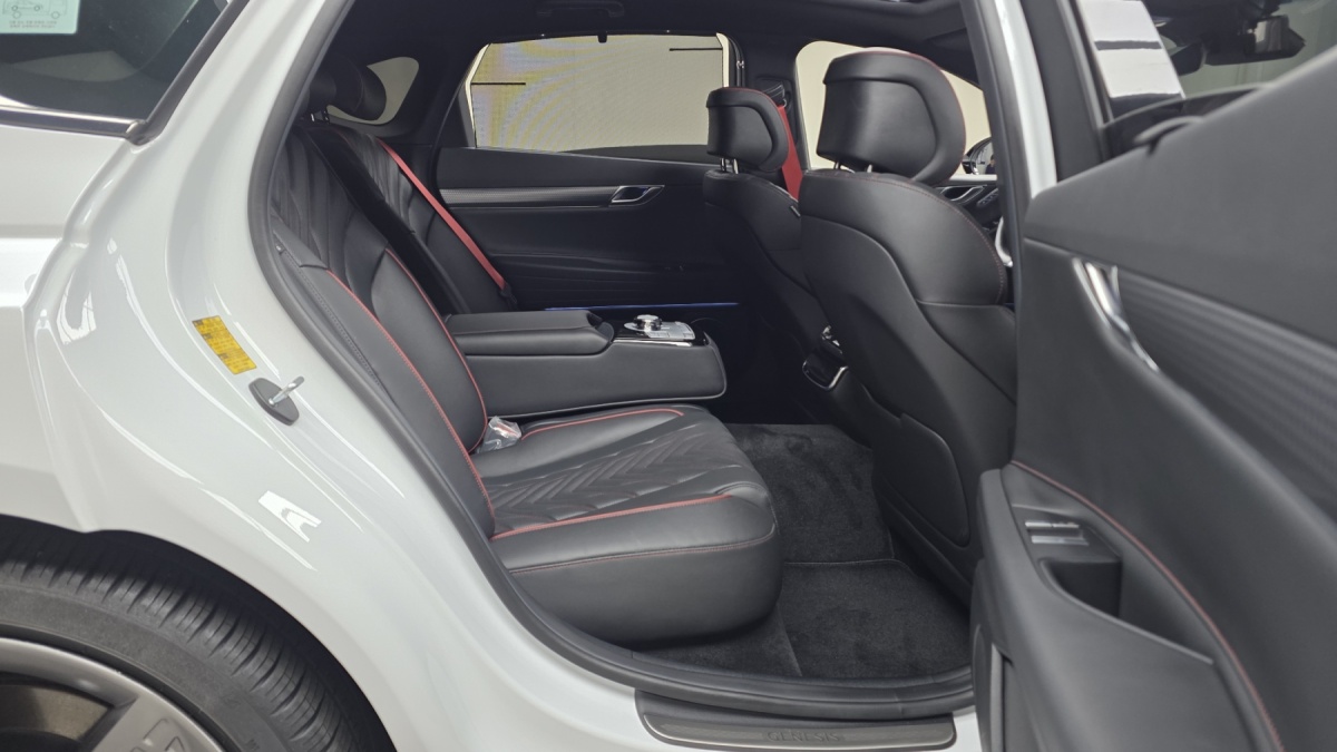 Genesis G80, 2025 — фото 11 из 12