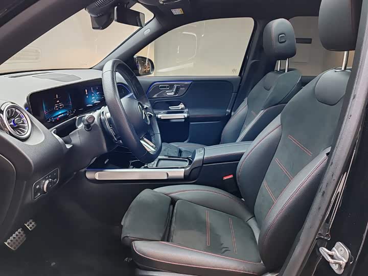 Mercedes-Benz GLB-Class AMG, 2025 — фото 9 из 9
