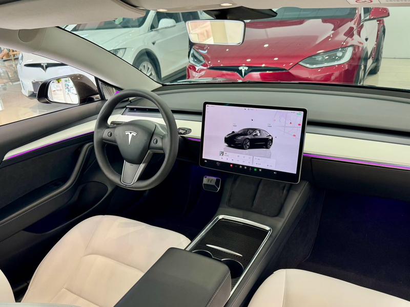 Tesla Model 3, 2022 — фото 8 из 12