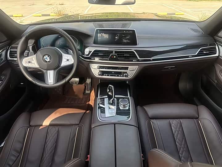 BMW 7 Series, 2021 — фото 8 из 11