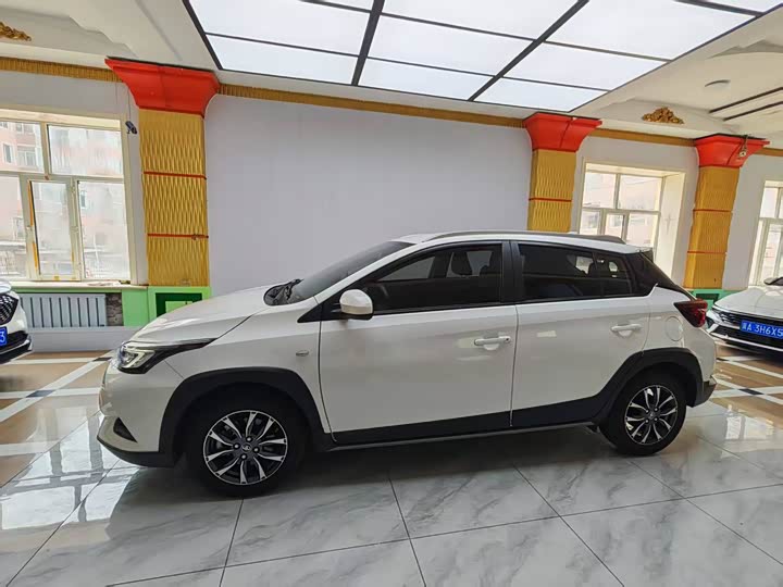 Toyota Yaris L Hatchback, 2022 — фото 4 из 9