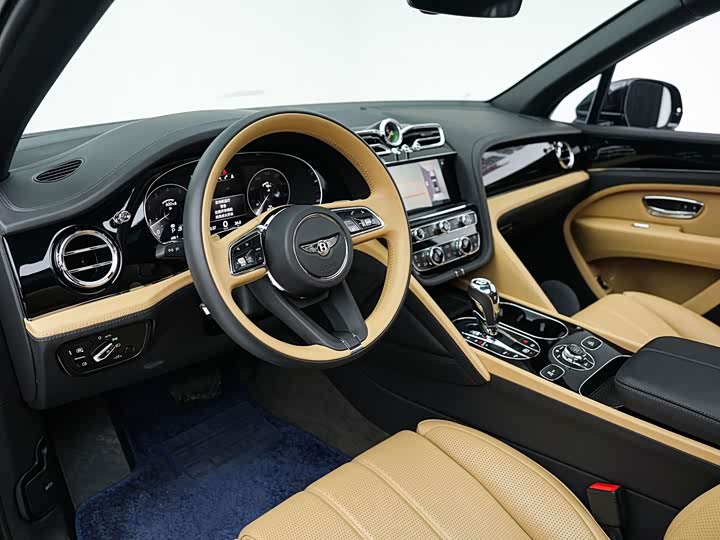 Bentley Bentayga, 2023 — фото 8 из 9