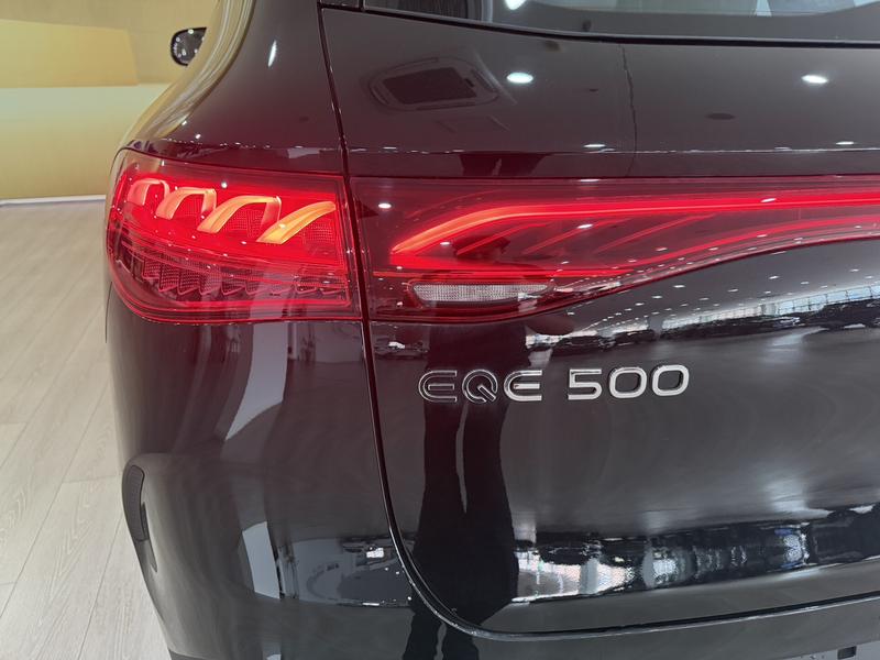 Mercedes-Benz EQE SUV, 2025 — фото 7 из 12