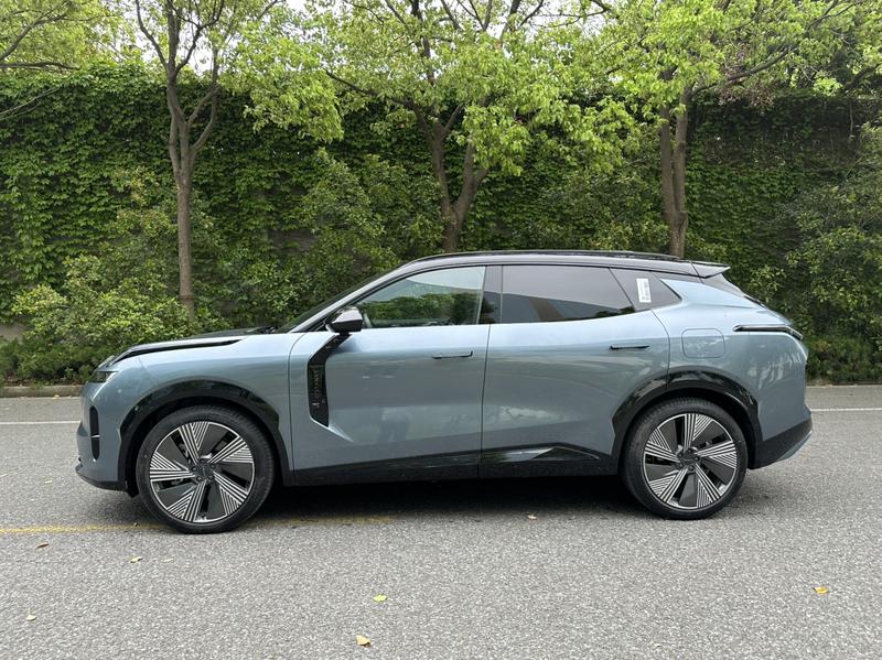 Lynk & Co 08 EM-P Hybrid, 2024 — фото 4 из 12