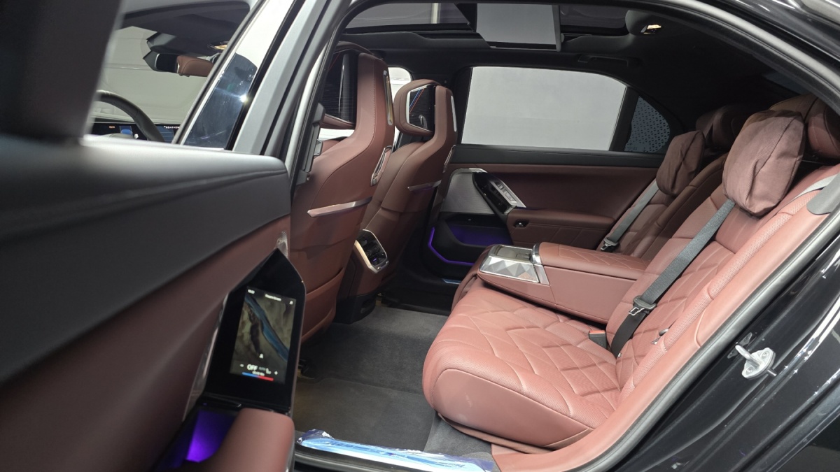 BMW 7 Series, 2025 — фото 11 из 12