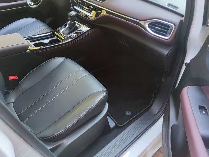 GAC Trumpchi M6, 2025 — фото 8 из 9