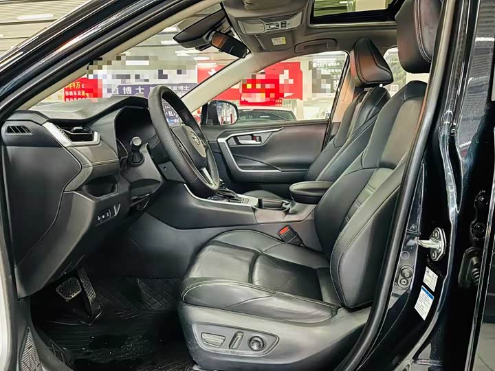 Toyota Wildlander, 2022 — фото 7 из 9