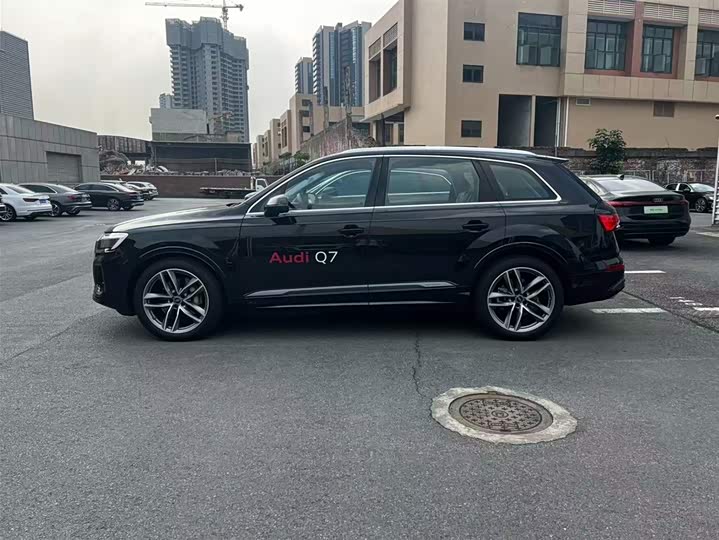 Audi Q7, 2025 — фото 4 из 9