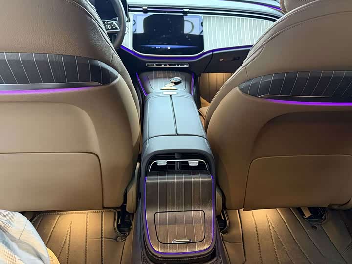 Mercedes-Benz E-Class, 2024 — фото 9 из 9