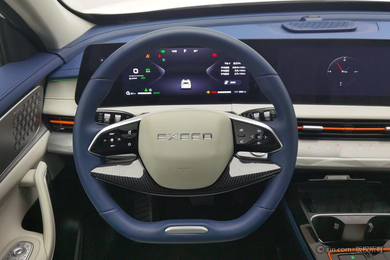 Exeed LX C-DM Hybrid, 2025 — фото 9 из 12