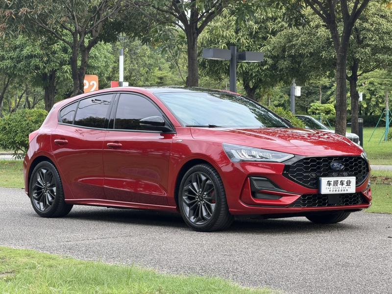 Ford Focus, 2022 — фото 3 из 12