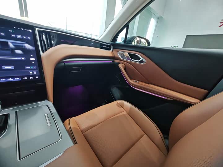 Hongqi HS7 Hybrid, 2025 — фото 5 из 9