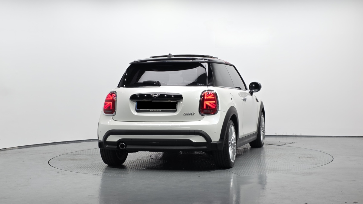 Mini Cooper, 2023 — фото 4 из 12