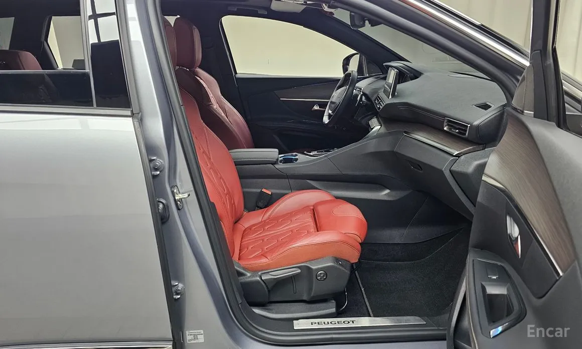 Peugeot 5008, 2024 — фото 11 из 12