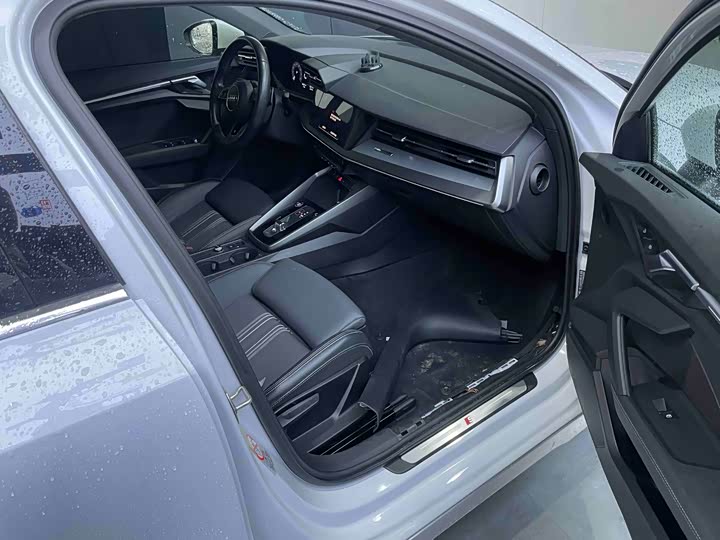 Audi A3, 2023 — фото 6 из 9