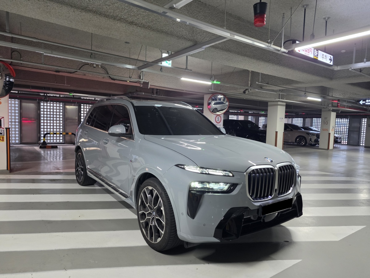 BMW X7, 2025 — фото 2 из 9