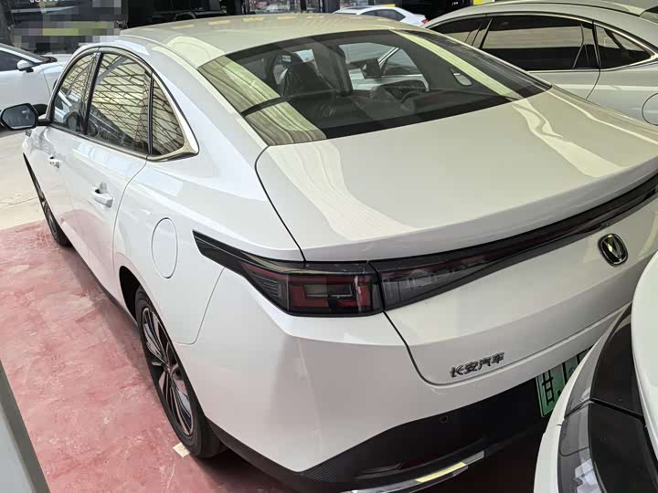 Changan Eado EV, 2025 — фото 4 из 9