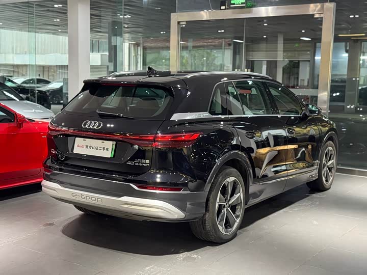 Audi Q5 e-tron, 2024 — фото 4 из 9