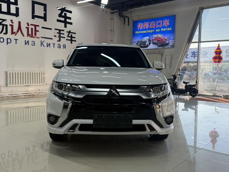 Mitsubishi Outlander, 2022 — фото 2 из 12