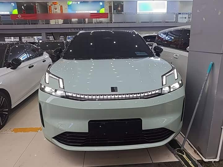 Lynk & Co 08 EM-P Hybrid, 2024 — фото 3 из 9