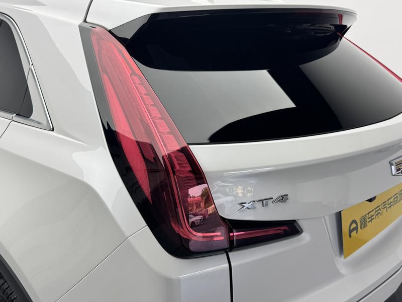 Cadillac XT4, 2022 — фото 10 из 12