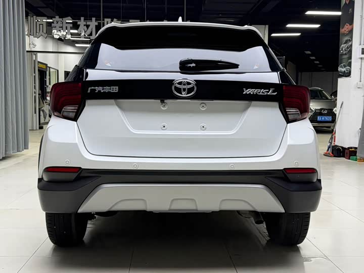 Toyota Yaris L Hatchback, 2022 — фото 5 из 9
