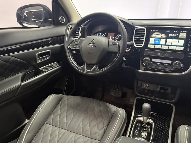 Mitsubishi Outlander, 2021 — фото 9 из 12