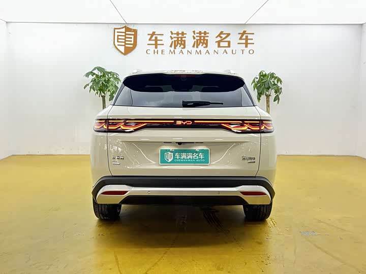 BYD Song Ultra EV, 2026 — фото 9 из 9