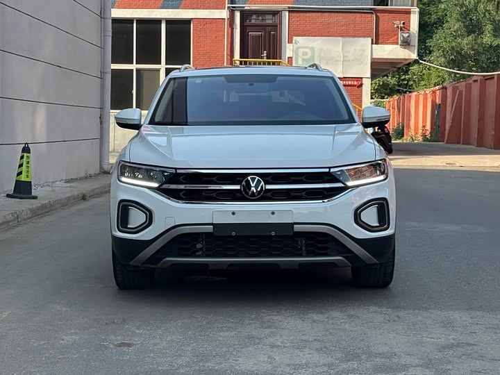 Volkswagen T-Roc, 2024 — фото 2 из 9