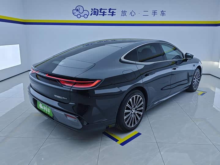 Geely Galaxy Starshine 8 EM-i, 2025 — фото 3 из 9