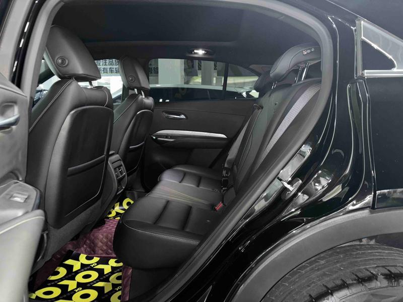 Cadillac XT4, 2023 — фото 8 из 9