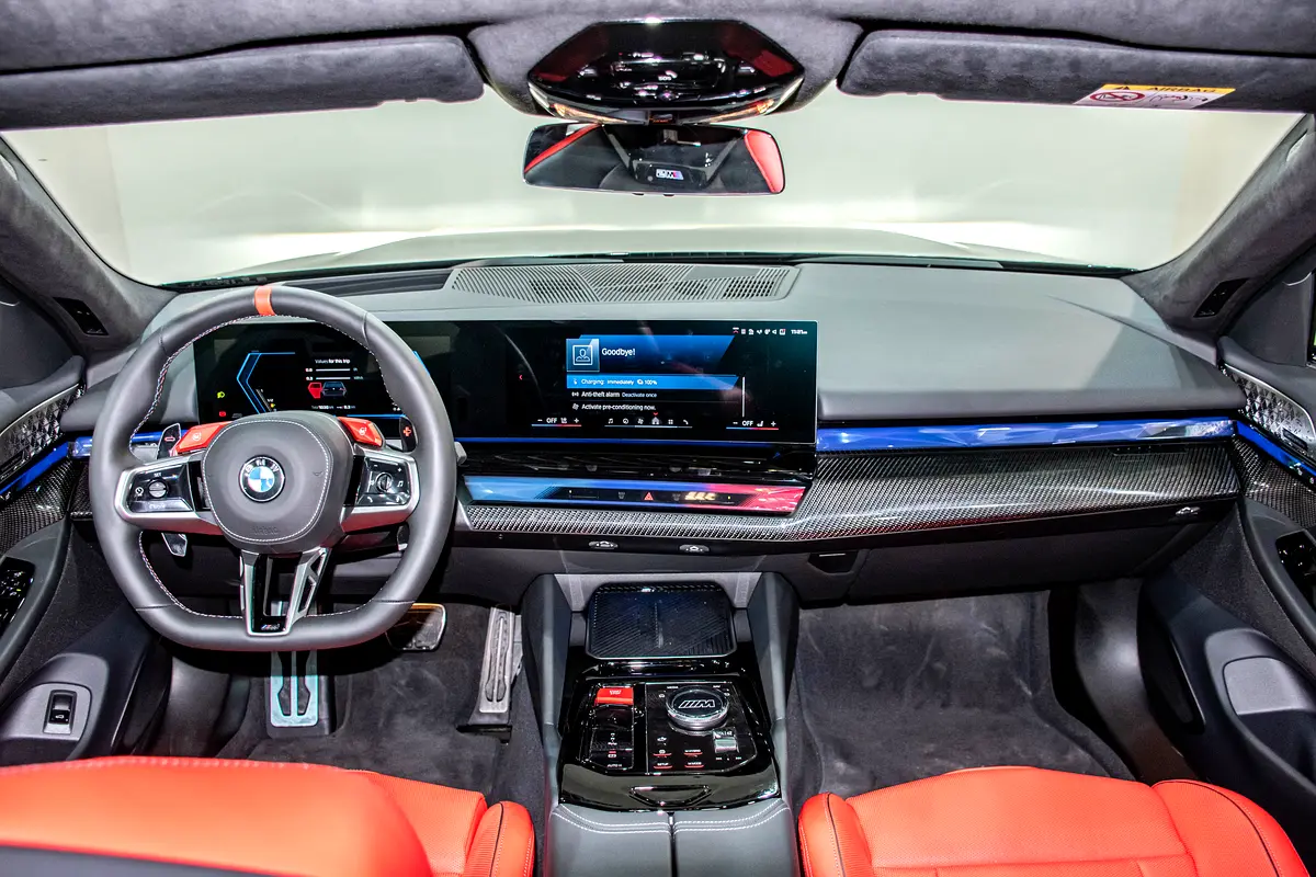 BMW M5, 2026 — фото 8 из 10