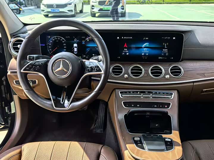 Mercedes-Benz E-Class Hybrid, 2023 — фото 6 из 9