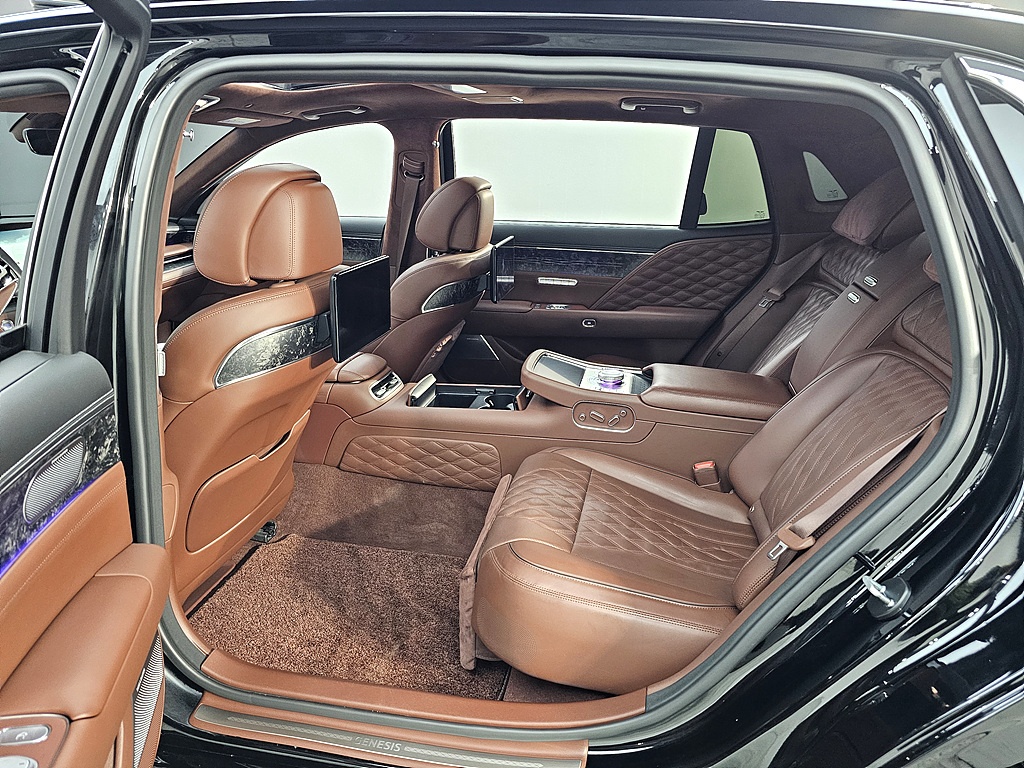 Genesis G90, 2022 — фото 8 из 12