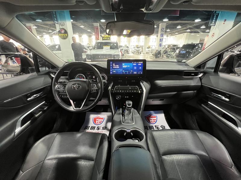 Toyota Harrier, 2023 — фото 9 из 12