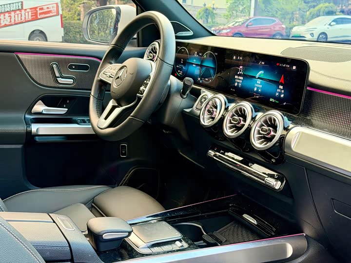 Mercedes-Benz EQB, 2023 — фото 9 из 9