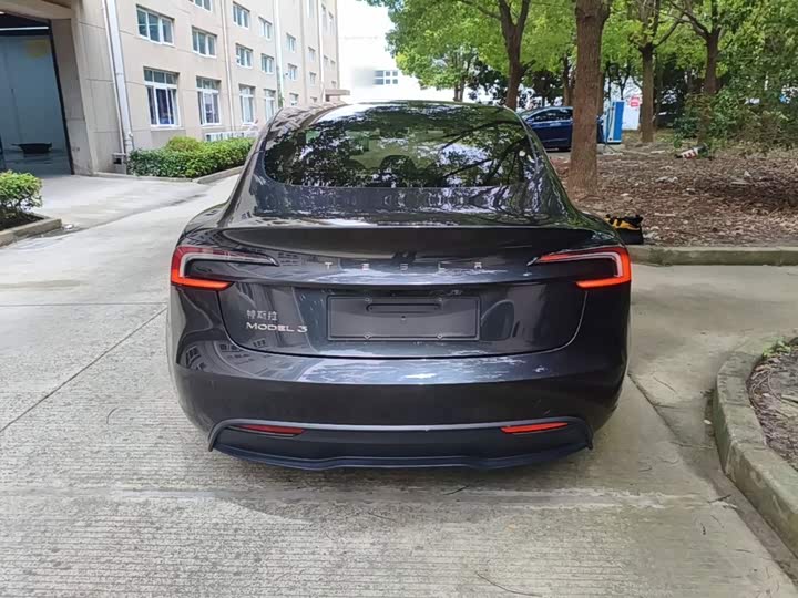 Tesla Model 3, 2024 — фото 6 из 9