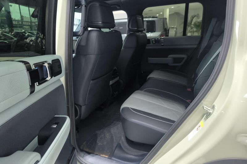 BYD FangChengBao Leopard 5, 2025 — фото 9 из 11