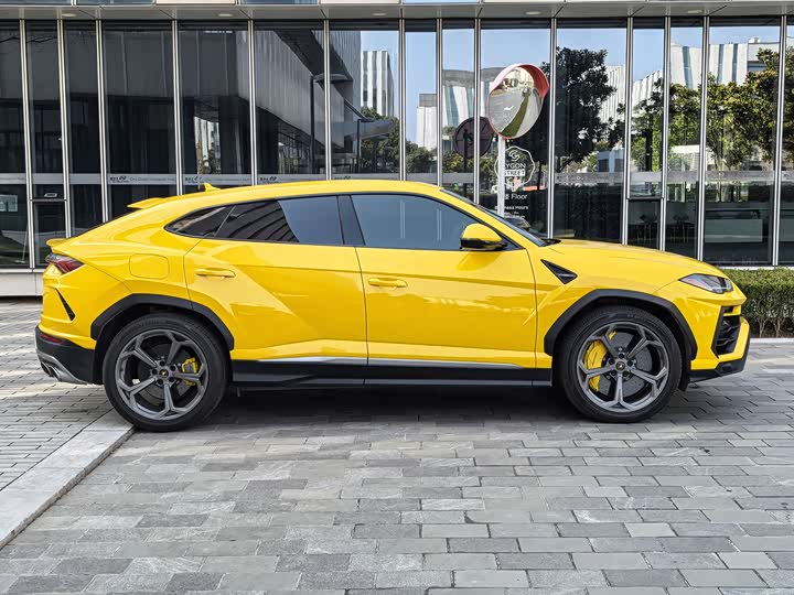Lamborghini Urus, 2022 — фото 5 из 9