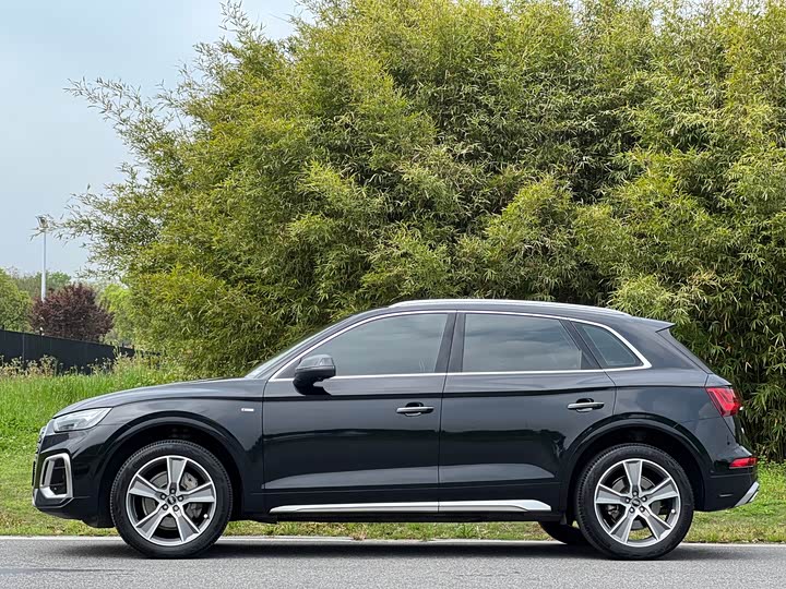 Audi Q5L, 2022 — фото 4 из 9
