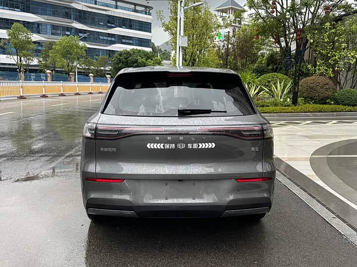 Geely Galaxy E5, 2025 — фото 4 из 9