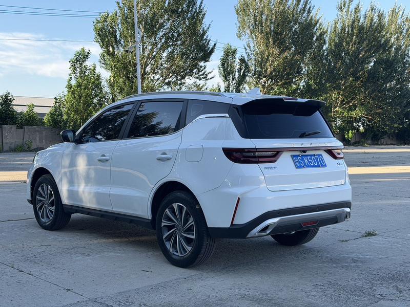 Geely Vision X6, 2022 — фото 4 из 12