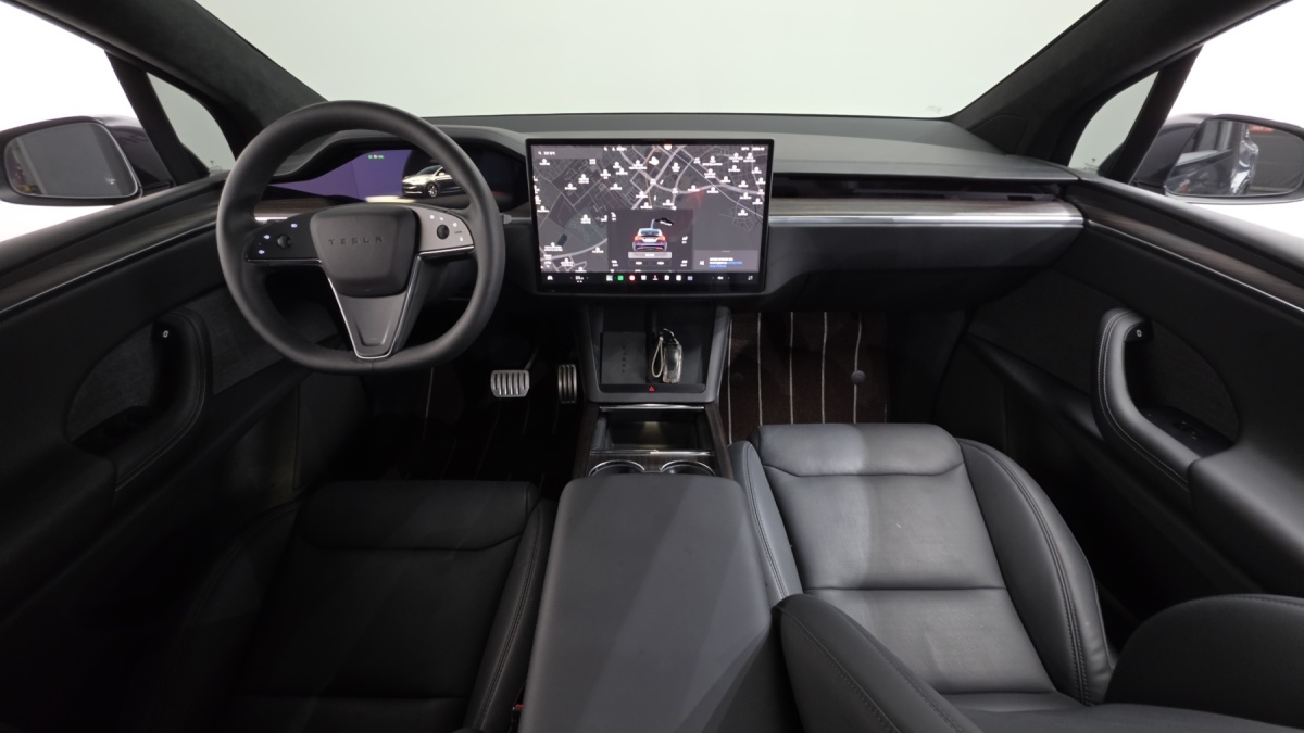 Tesla Model X, 2024 — фото 6 из 12
